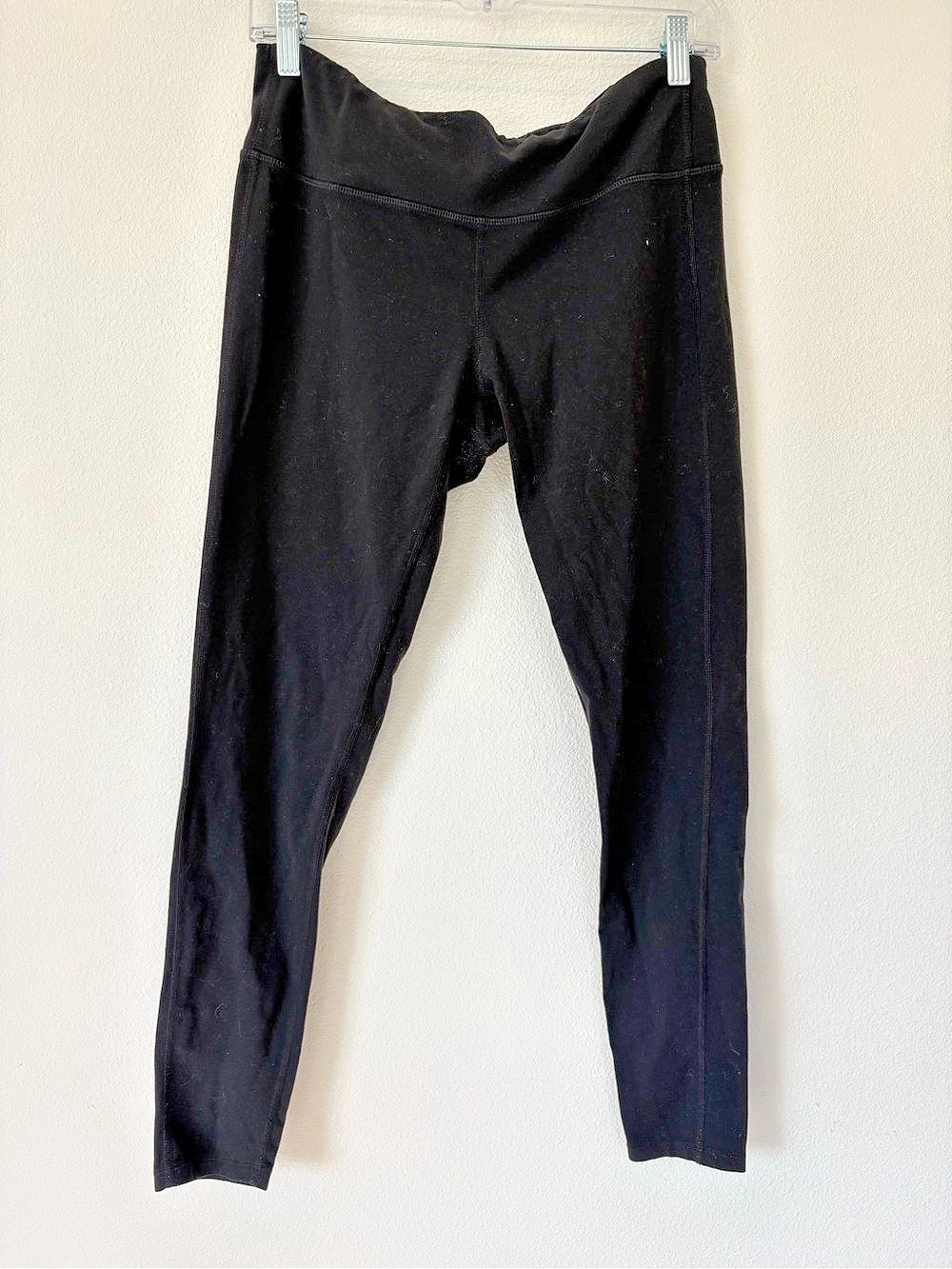 Athleta Salutation Stash Pocket II 7/8 Tight Black Leggings